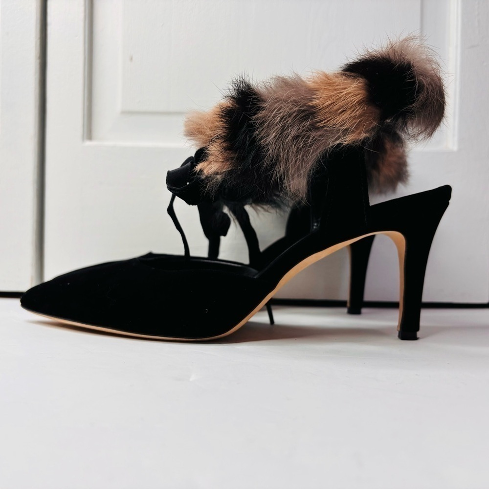 Price is firm DEE KELLER Velvet Pointed Toe Fur Trim Stiletto Heels Size 7.5